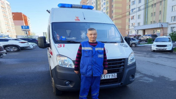 Водитель автомобиля СМП Евгений Ламтев.